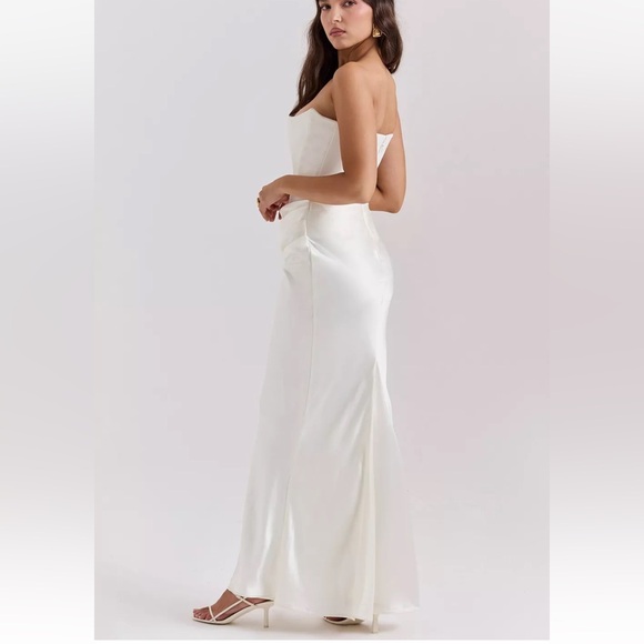 HOUSE OF CB 'Persephone' Ivory Strapless Corset Dress - Picture 3 of 7